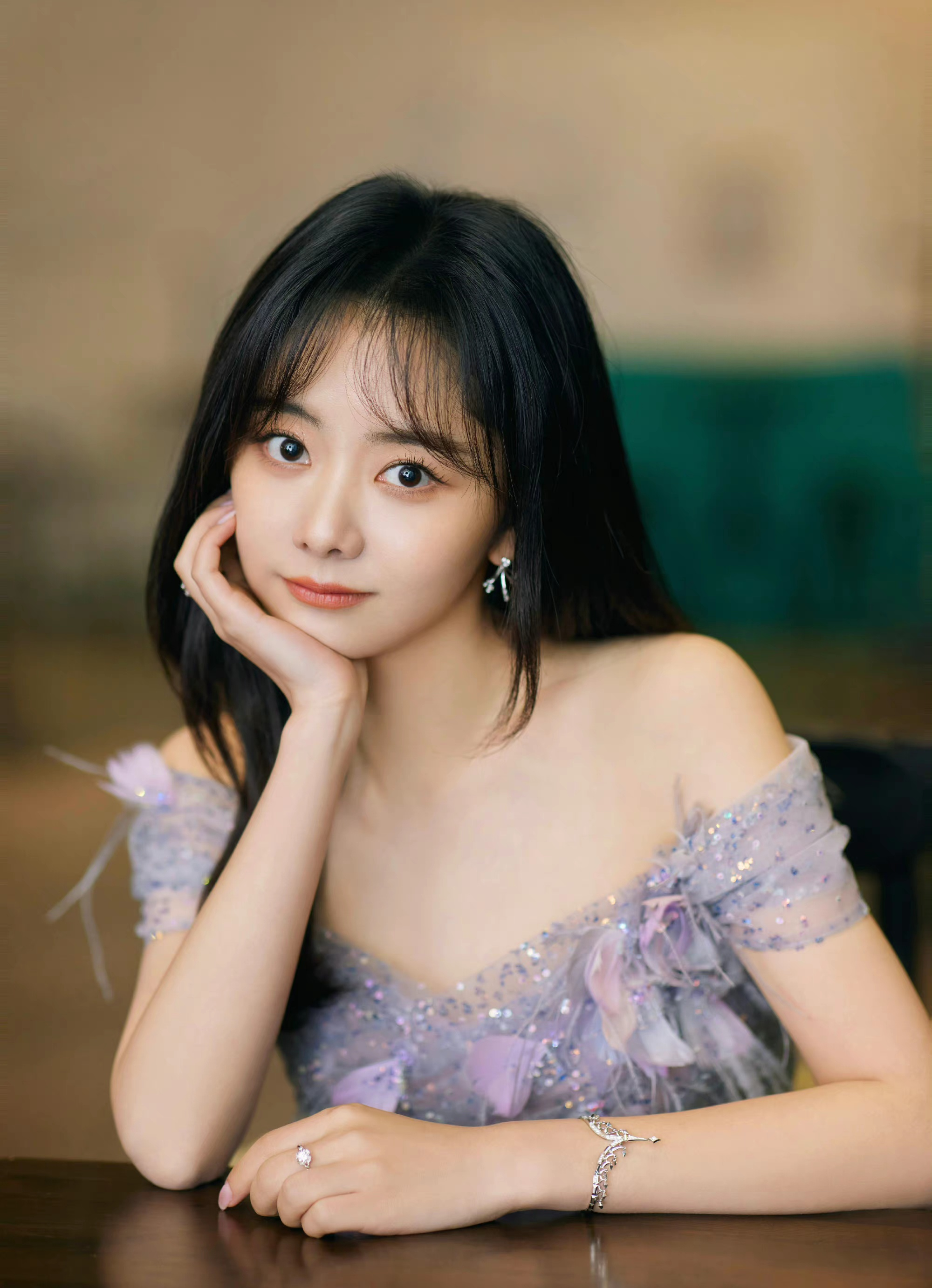 一起来欣赏一下属于谭松韵的美图,有人喜欢嘛