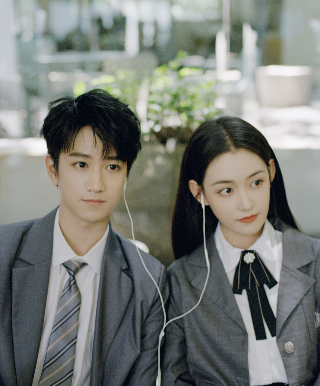 曾经的初心是吴磊蒋依依,最近某音的推送,我好像又磕上蒋依依和敖子逸