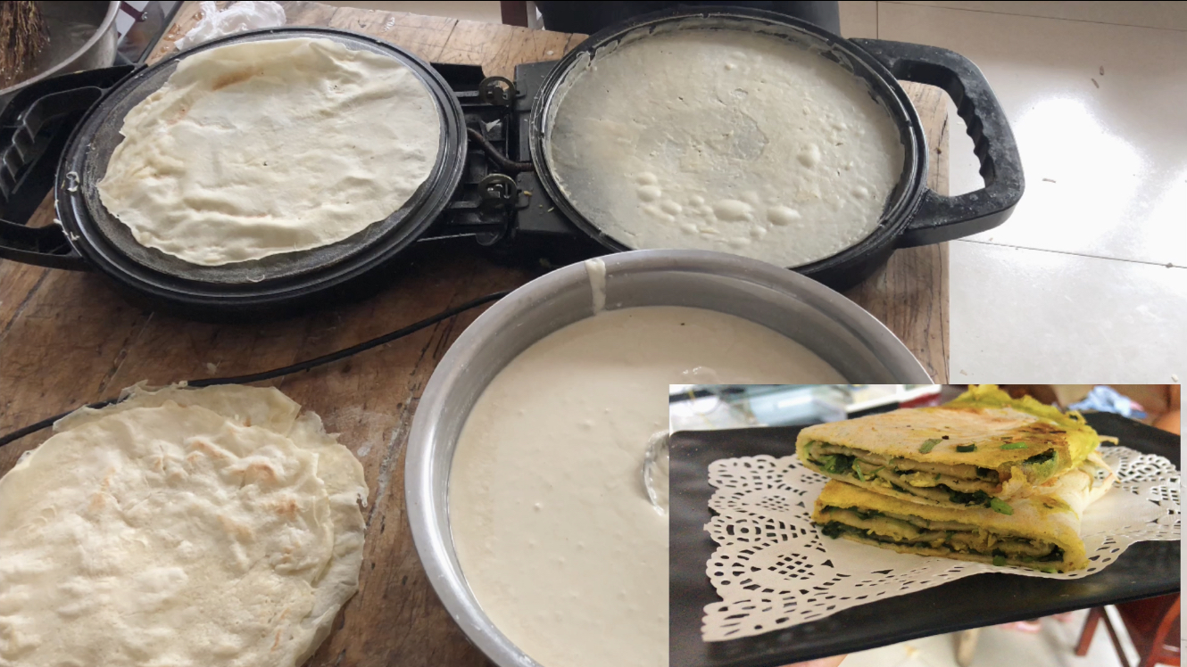 山东婆婆自己做煎饼,薄如纸,用它做了当地名吃菜煎饼味道真好
