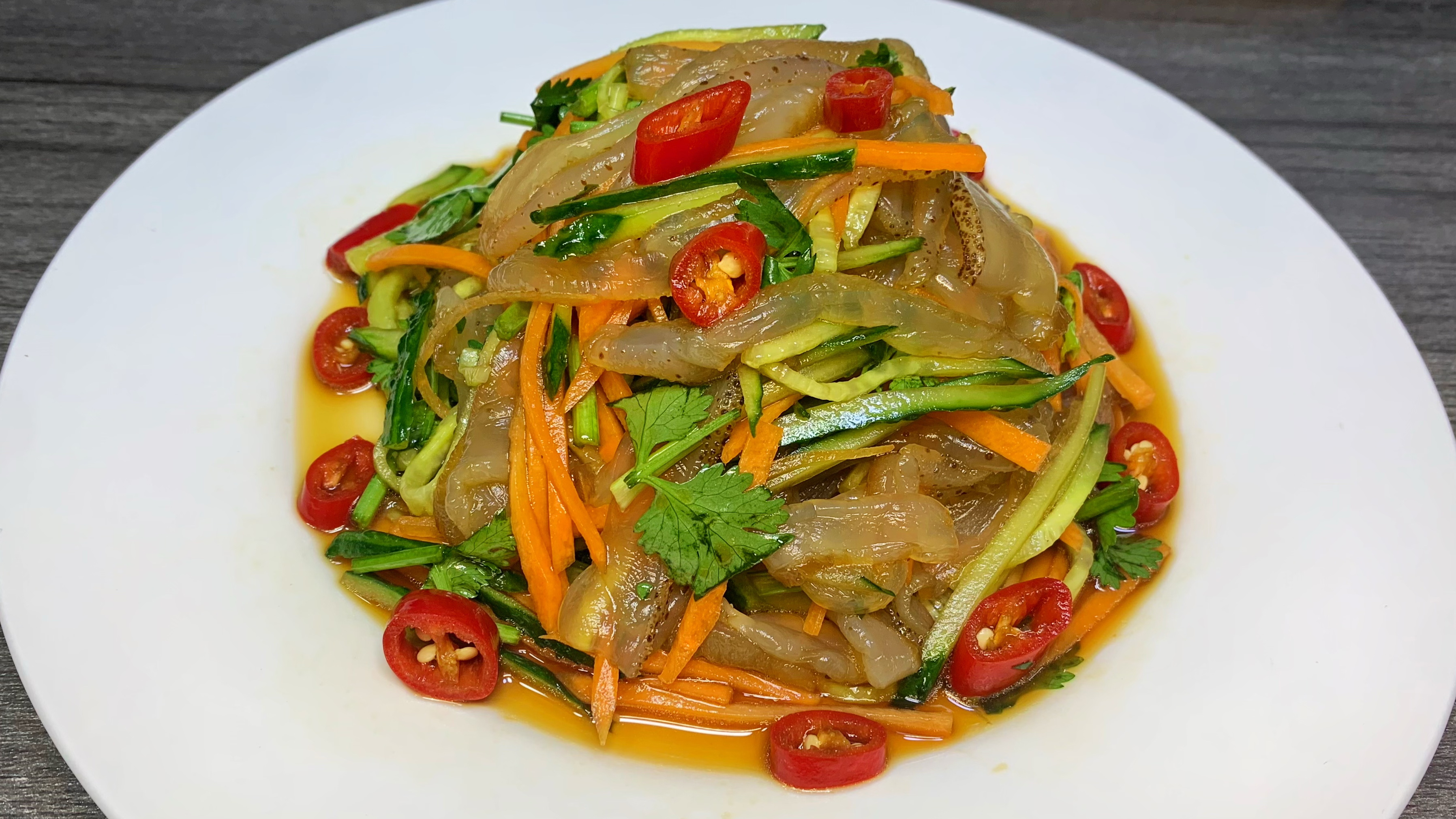 过年期间吃多了大鱼大肉,那就来一份凉拌海蜇皮,开胃爽口又解腻