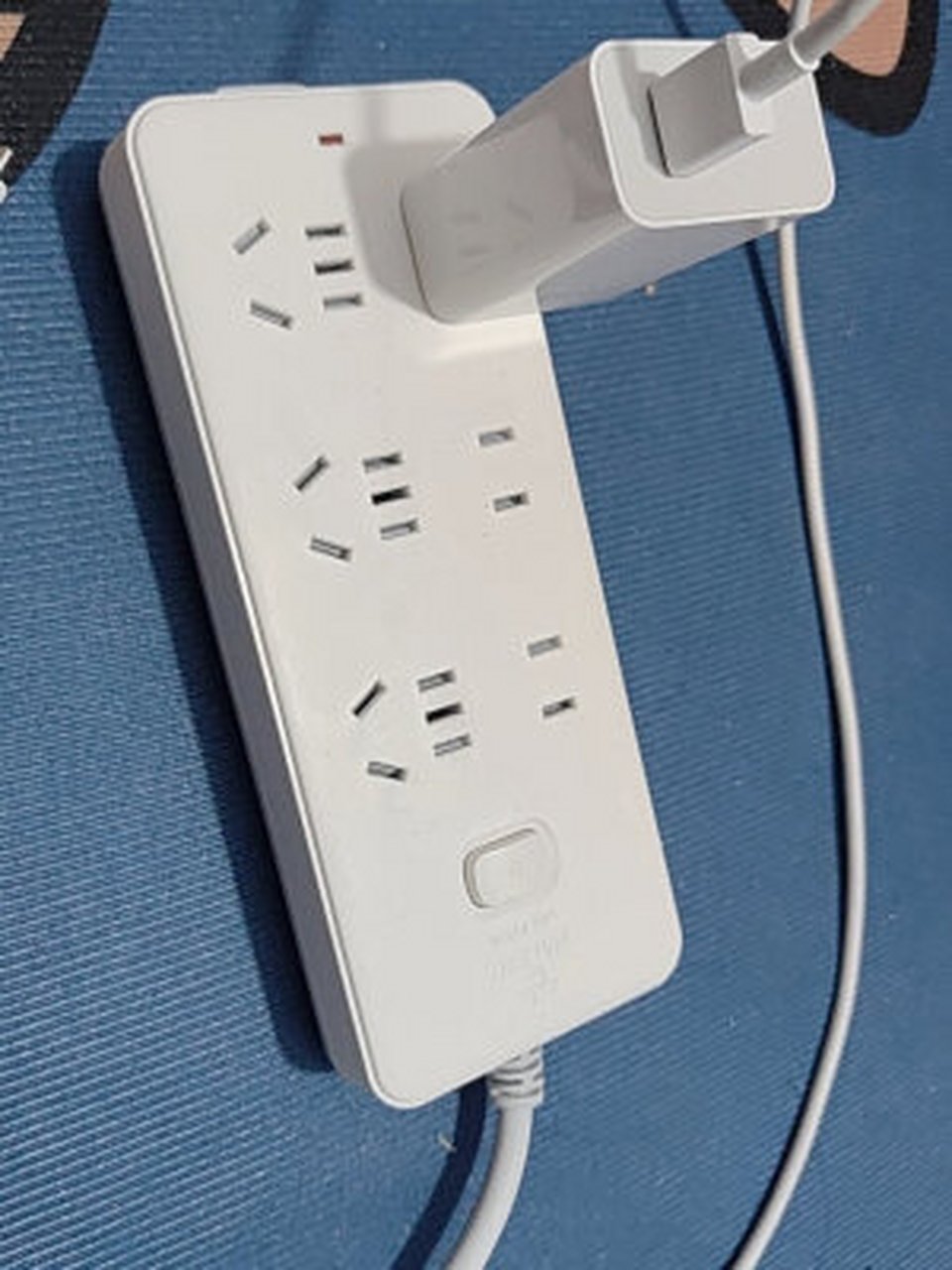 公牛插座特点:功能强大,简洁大方,结实耐用