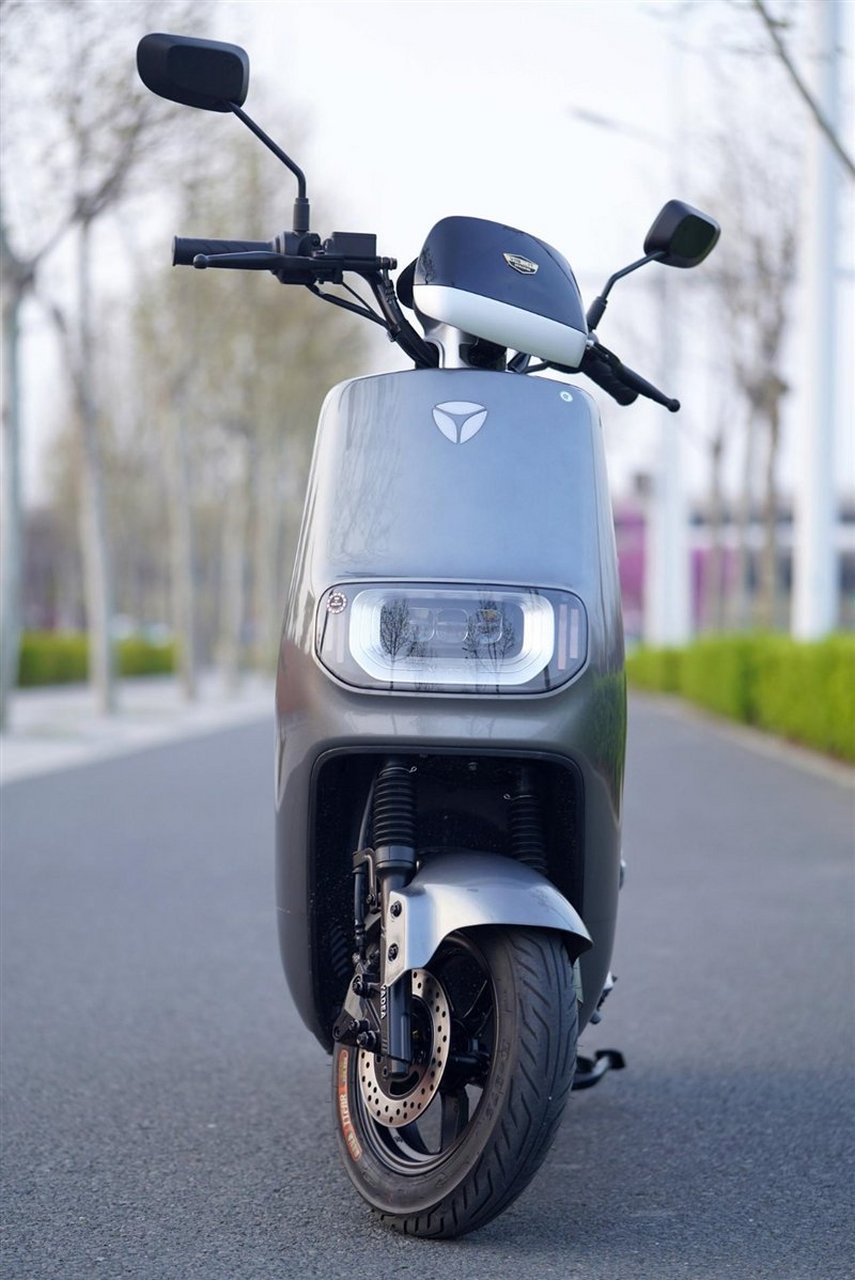 电动车# 一个朋友前几天入手了一辆电动车,包上牌花了五千三百九示排