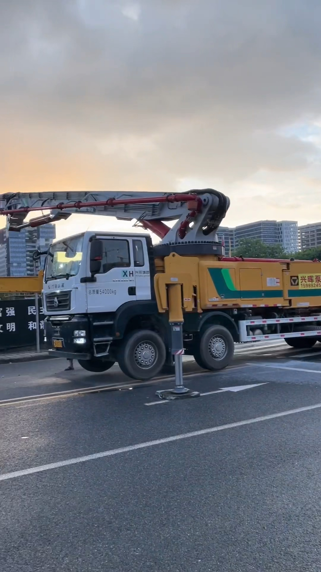 混凝土泵车施工名场面