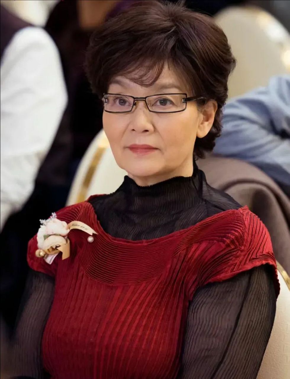 离婚37年后,再看潘虹和米家山现状,男未娶,女未嫁,才是最大的惩罚