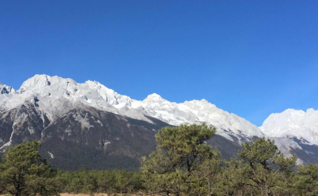 滇南第一峰是哪座雪山