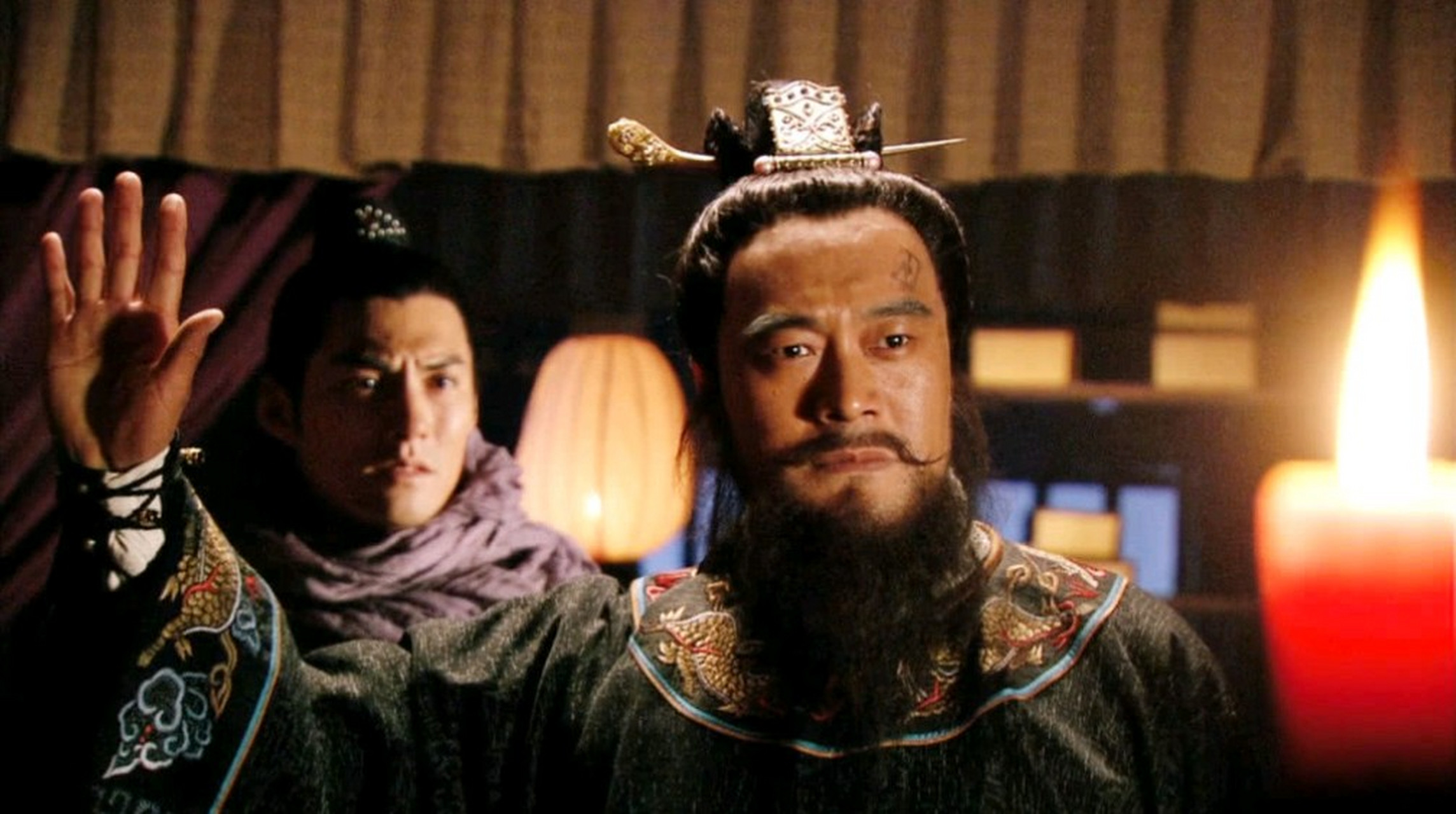 当年40岁的王建新,把《新水浒传》中32岁的玉麒麟卢俊义演到了骨子里.