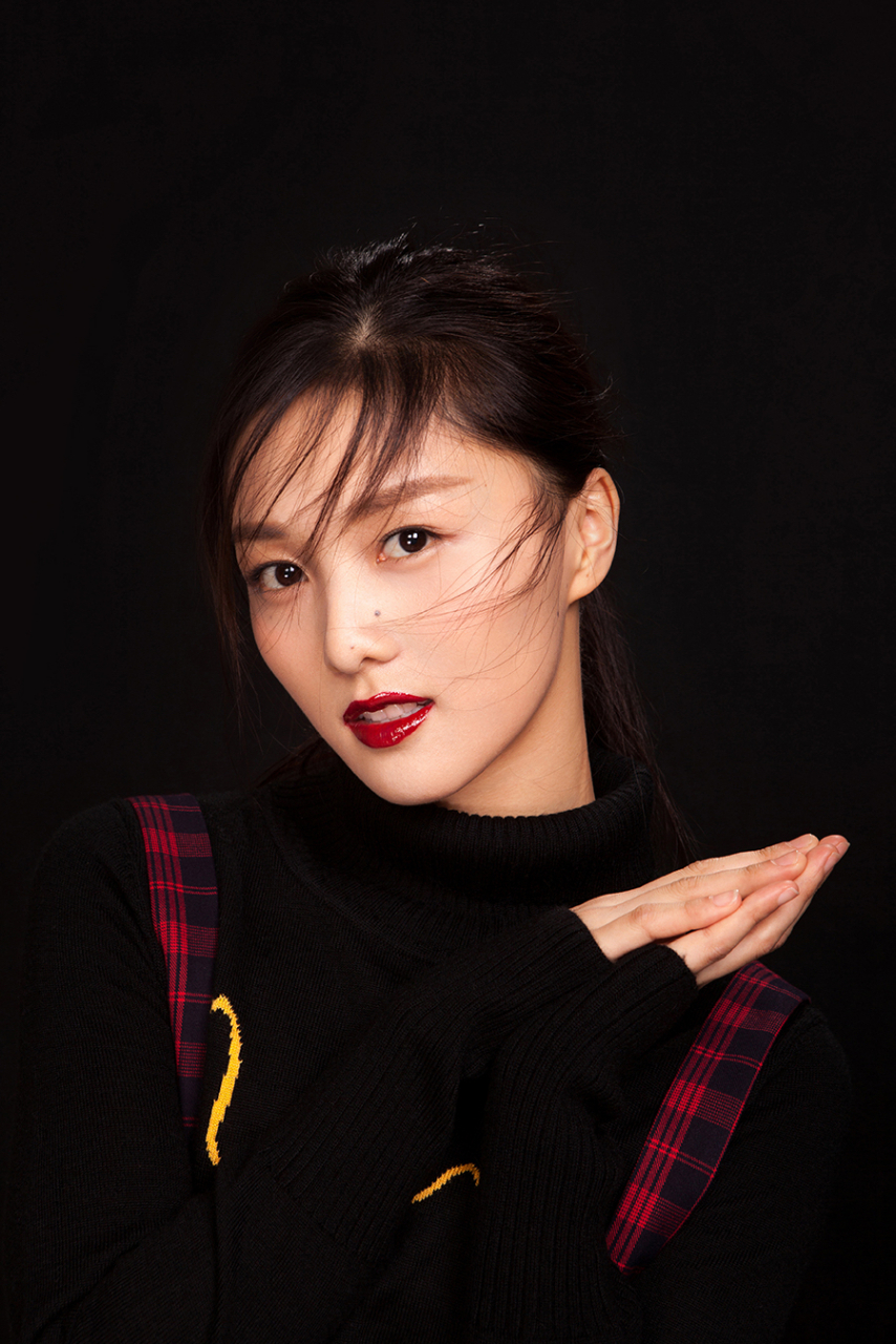 李牧芸,曾用名李玲,1995年3月15日出生于广东省,中国内地女歌手,演员.