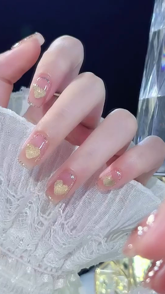 永不过时的猫眼美甲,画上爱心真的太好看啦