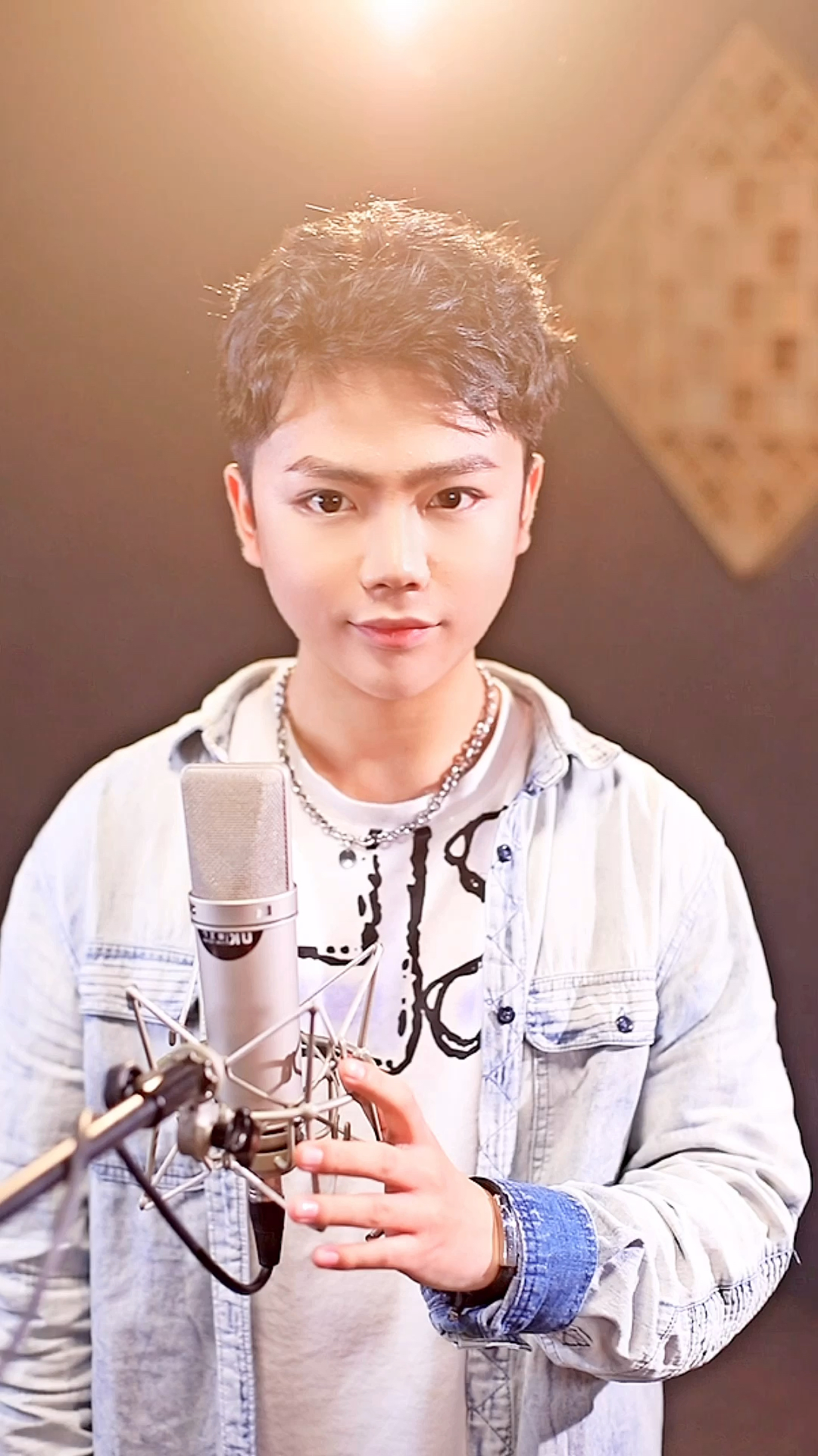 赵大为最新专辑视频拍摄花絮片段