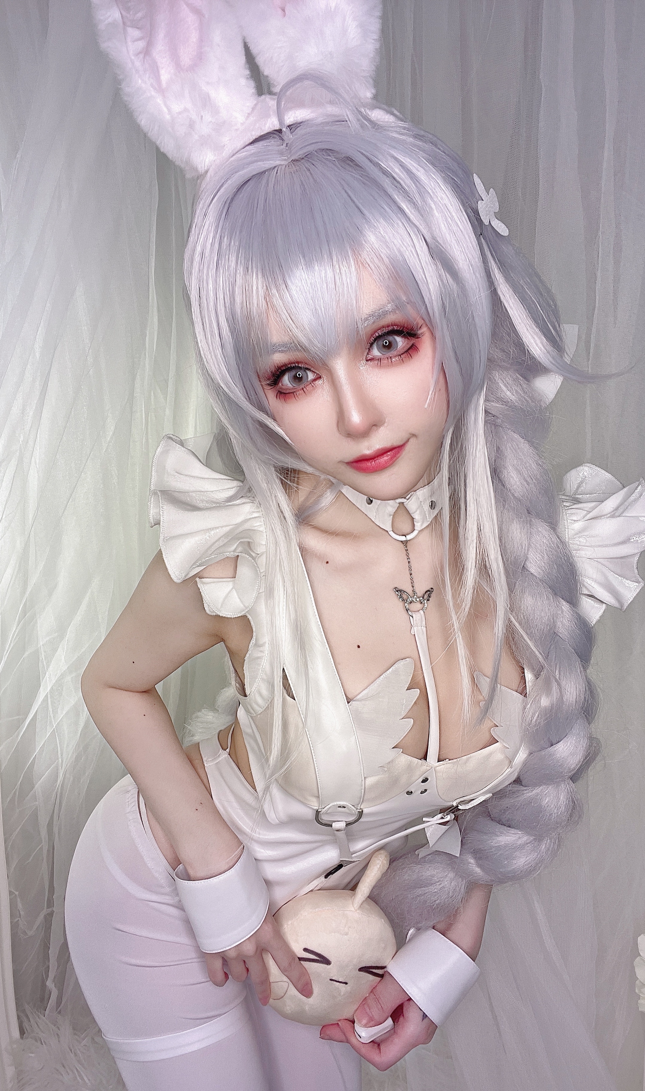 《碧蓝航线》恶毒兔兔cos,"白丝"兔兔这双大长腿也太性感了吧