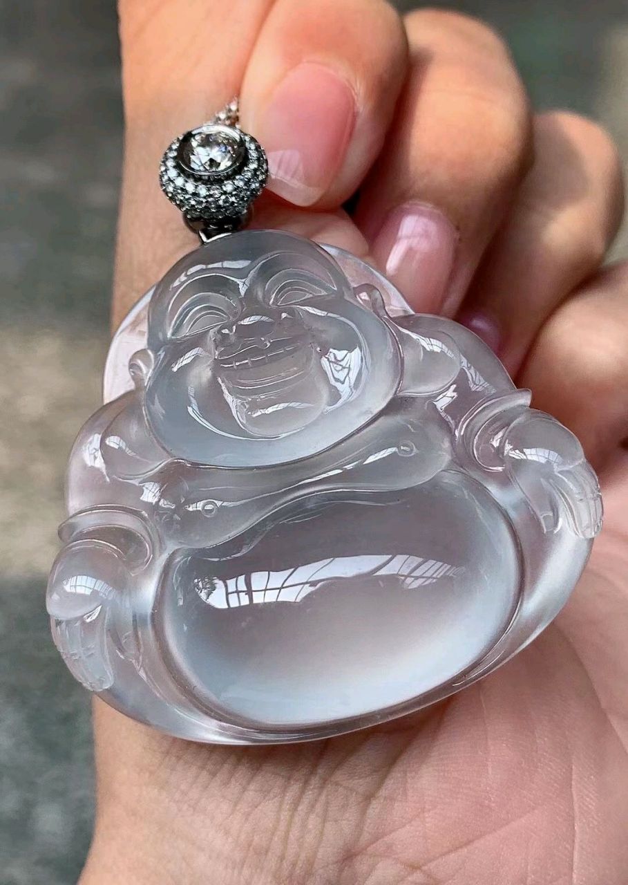 翡翠# 高冰玻璃种翡翠大佛公,很冰透,有冰的晶莹,有玻璃种的强庸忖