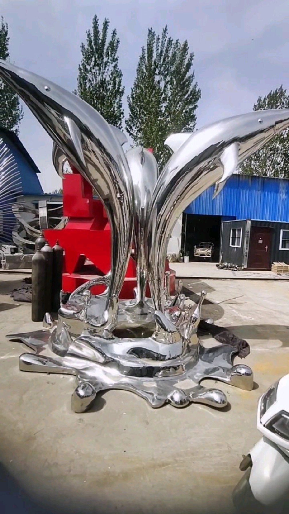 不锈钢镜面海豚雕塑