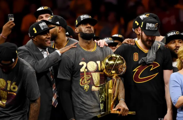 总决赛唯一1-3翻盘!盘点骑士夺冠的故事,热火还能复刻奇迹吗?