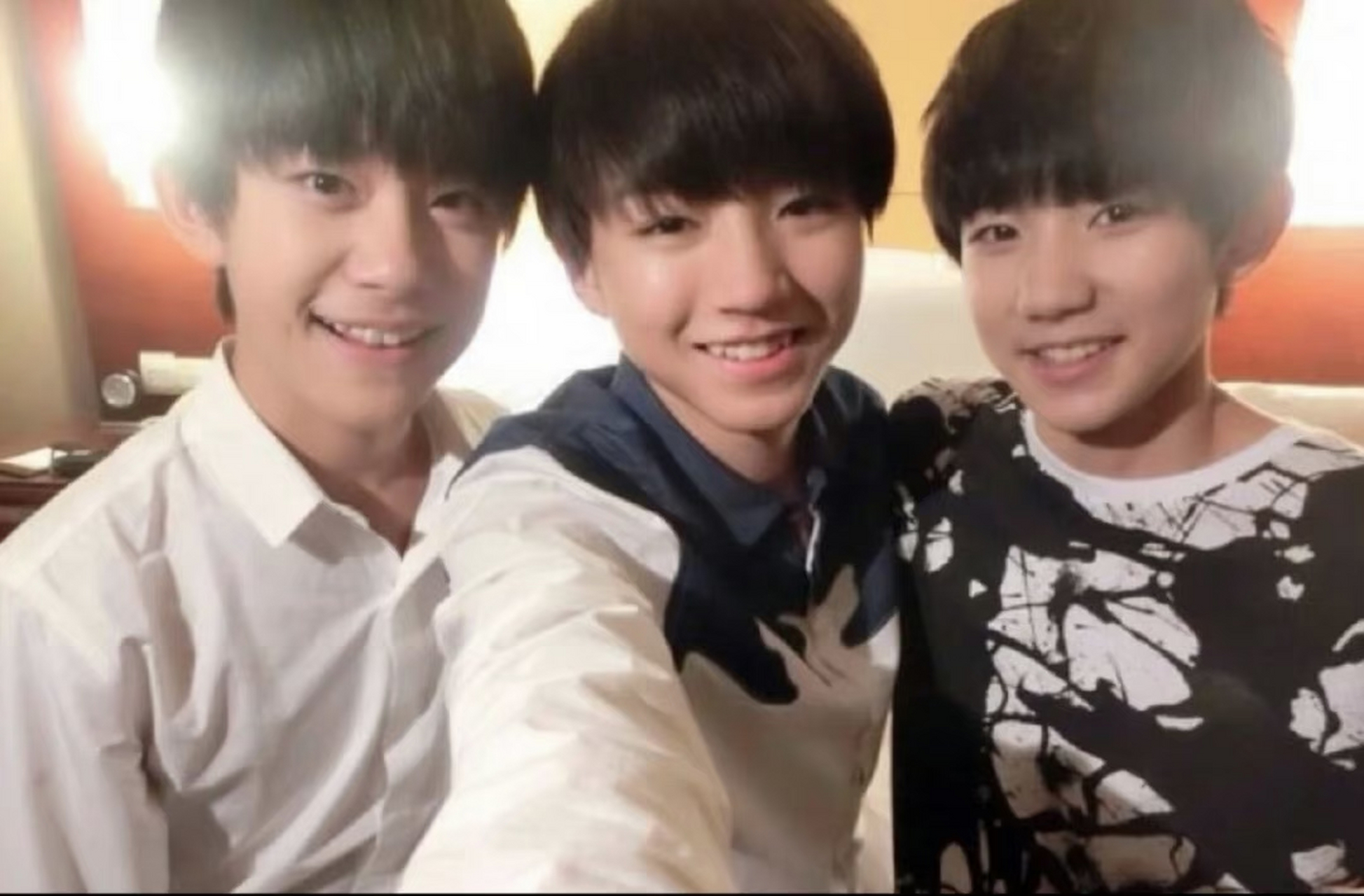 小小少年已长大,tfboys十年之约演唱会真的要来啦～  三小只不知不觉