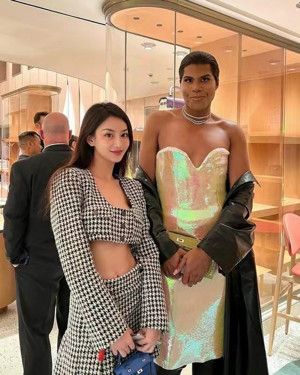 美国著名篮球巨星魔术师约翰逊的儿子 ej-约翰逊 ,1.