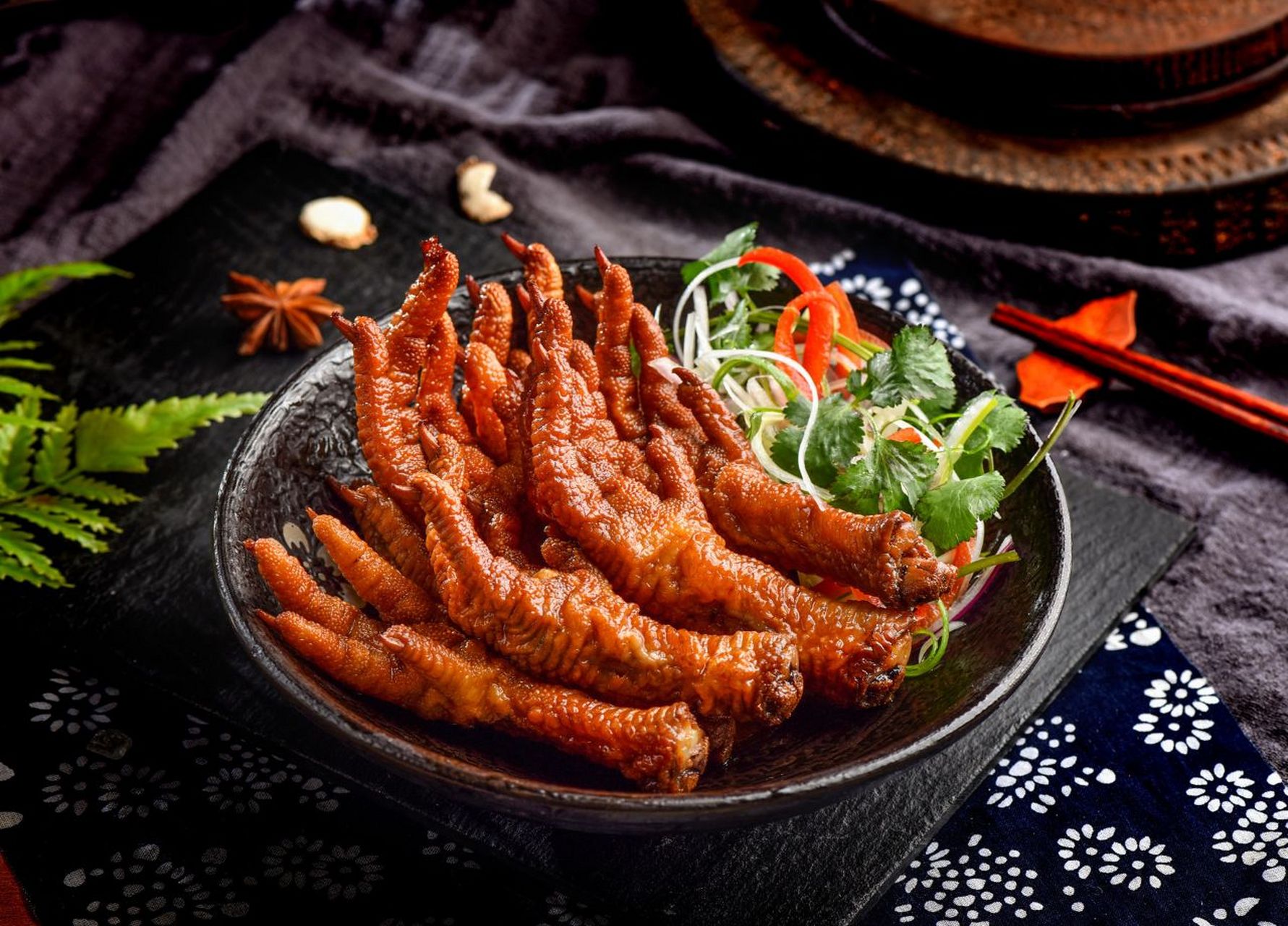 卤鸡爪做法大全,学会不用买了,又省一笔钱 一,家常卤鸡爪 (1)香辣卤