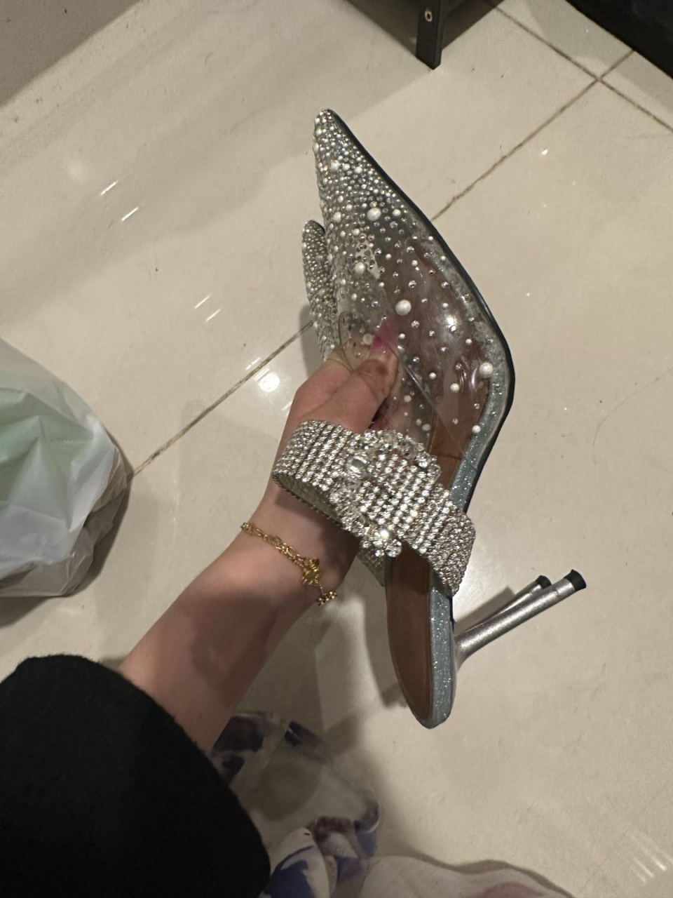 高跟鞋居然这么容易烂?怎么回事?