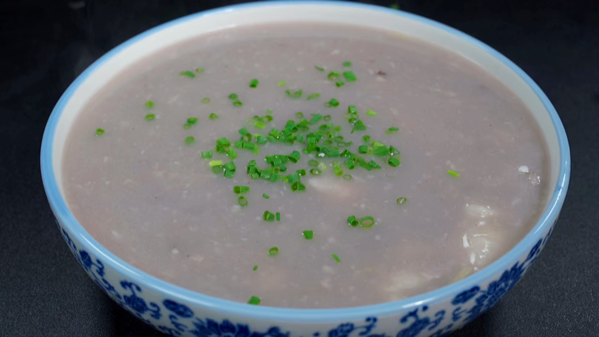 芋头汤这样做你吃过吗?汤鲜味美吃了停不下来