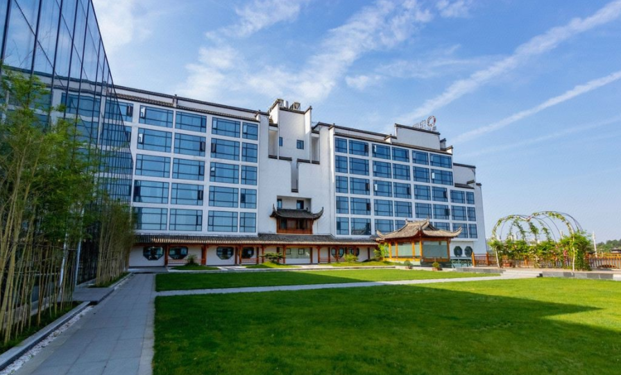 婺源宝婺大酒店,玩乐超方便,预订有优惠