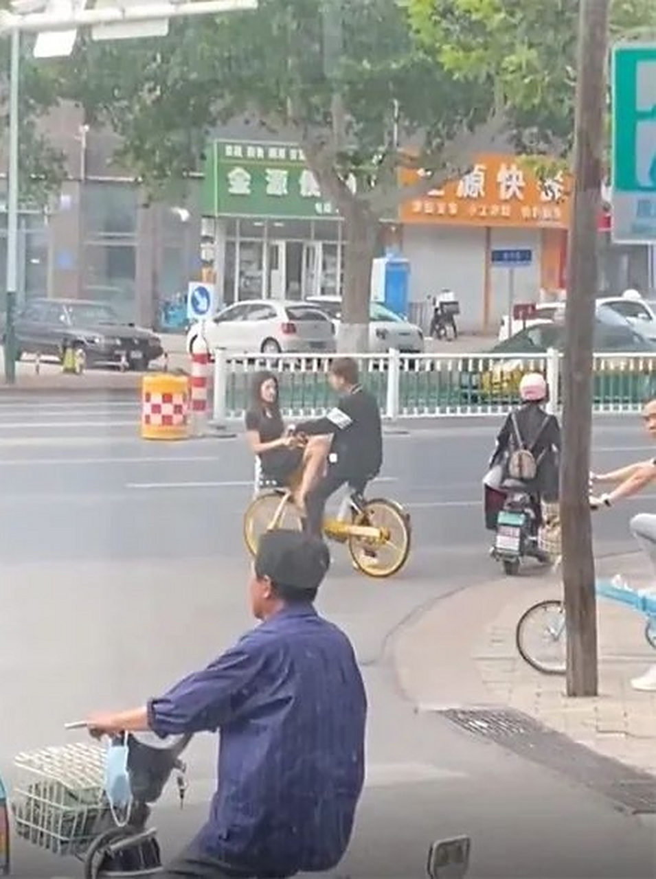 现在的小年轻真会玩