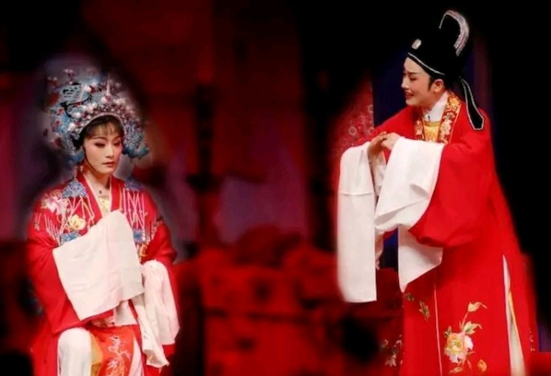 「看戏流水」洞房悄悄静幽幽