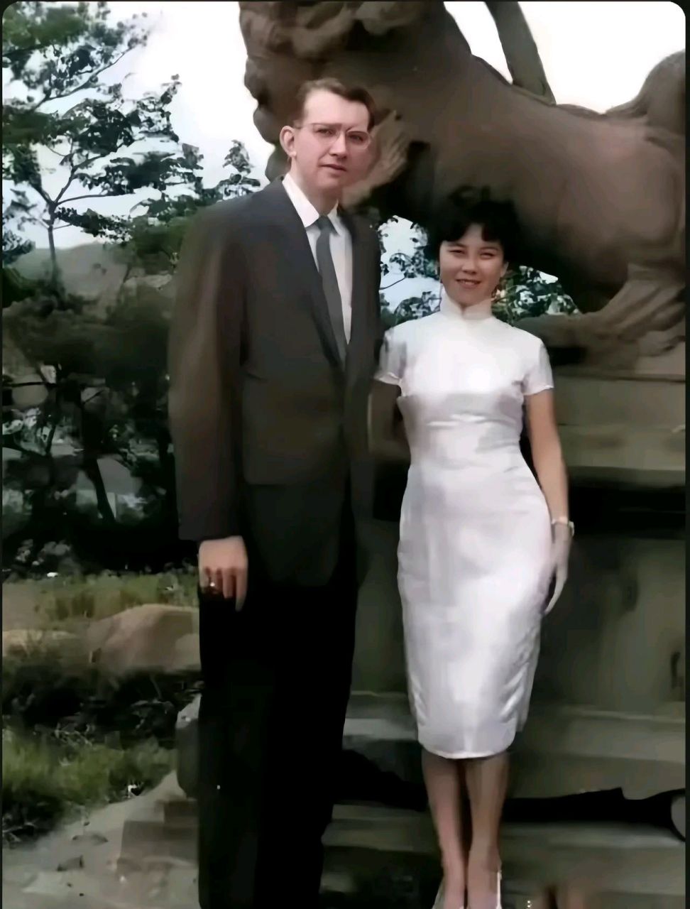毕丽娜,费翔的母亲,黑龙江哈尔滨人,1949年毕丽娜离开了北京,转道上海