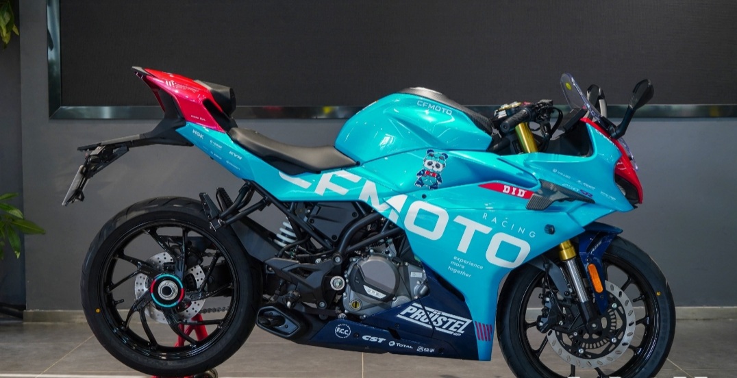 好看的仿赛选春风250sr还是宗申阿普利亚gpr250r?