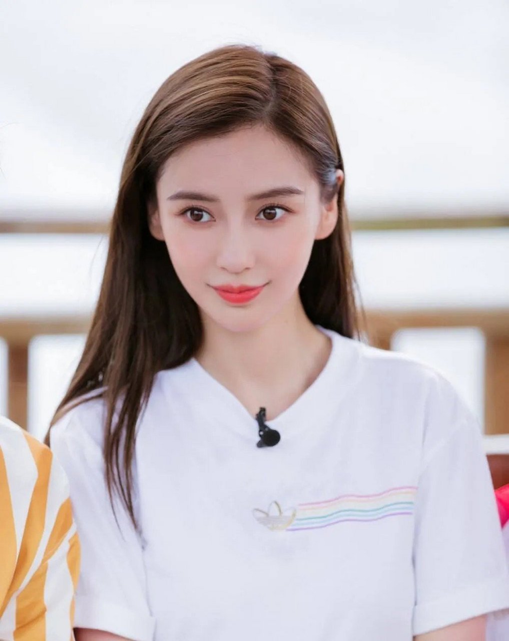 9月20日,我们看到了艺人angelababy(杨颖)在个人微博上分享的一组令人