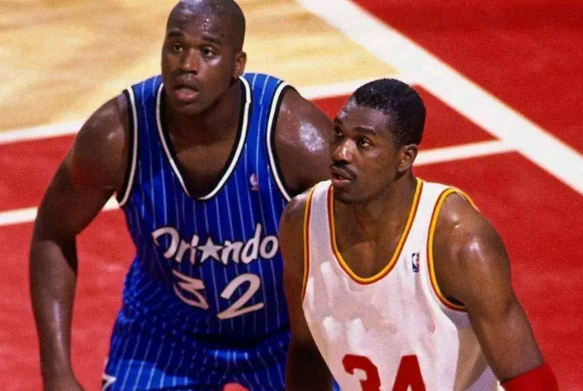 交手数据告诉你,奥尼尔和奥拉朱旺谁才是真正的四大中锋之首,俩人生涯