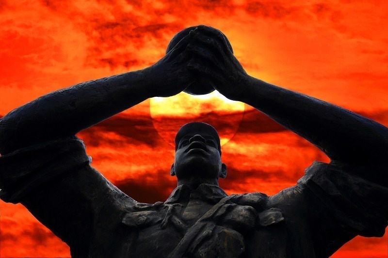 军人与酒,烈火与水,一碗壮行酒,"古来征战几人回?