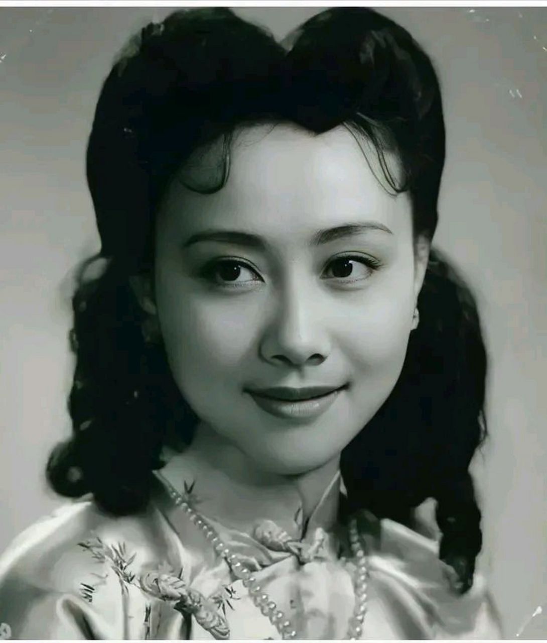 67提示: 1950年7月7日出生于上海市,中国内地女演员.