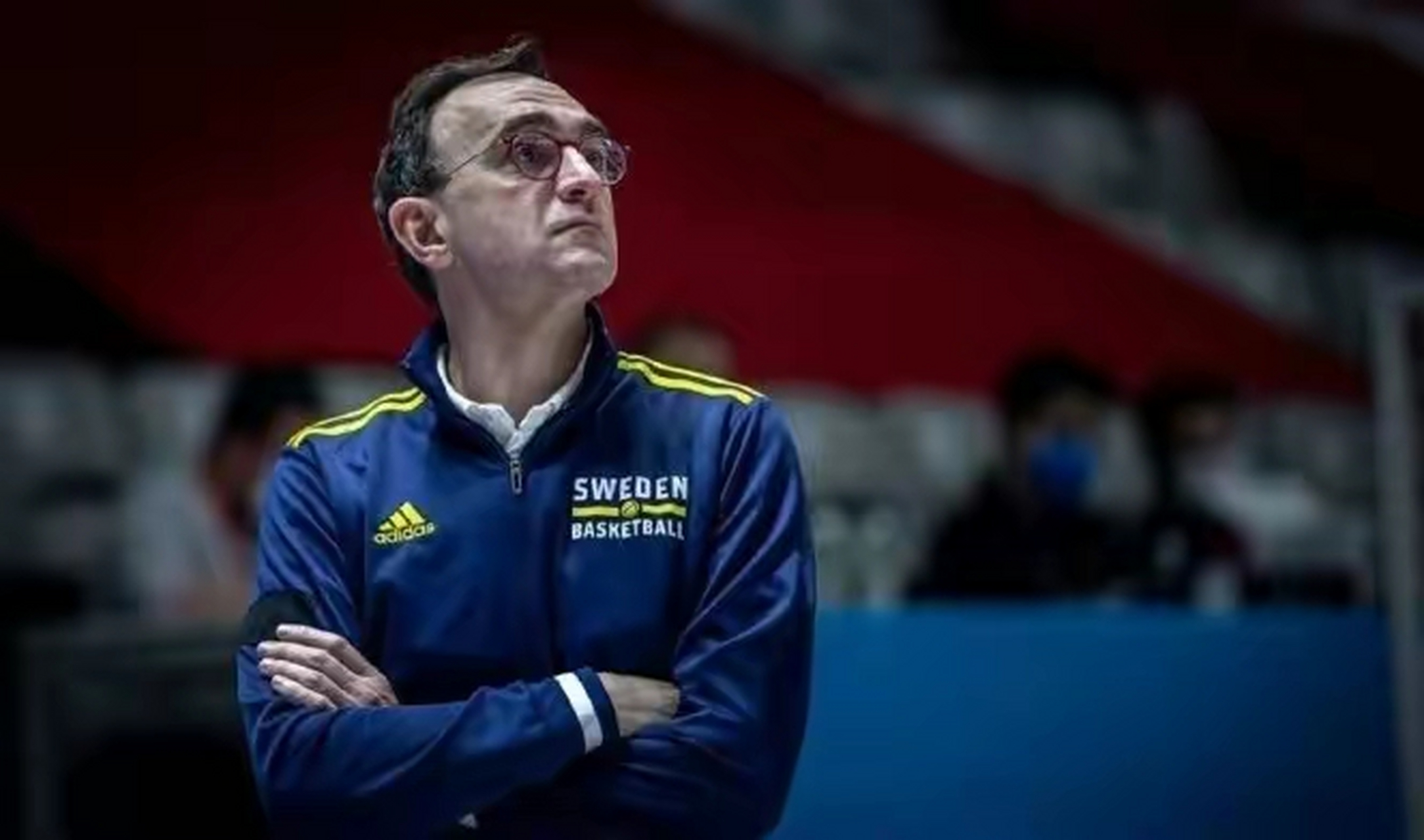 建议辽篮主教练乌戈桑切斯担任中国男篮的主教练,带辽篮真是非常好