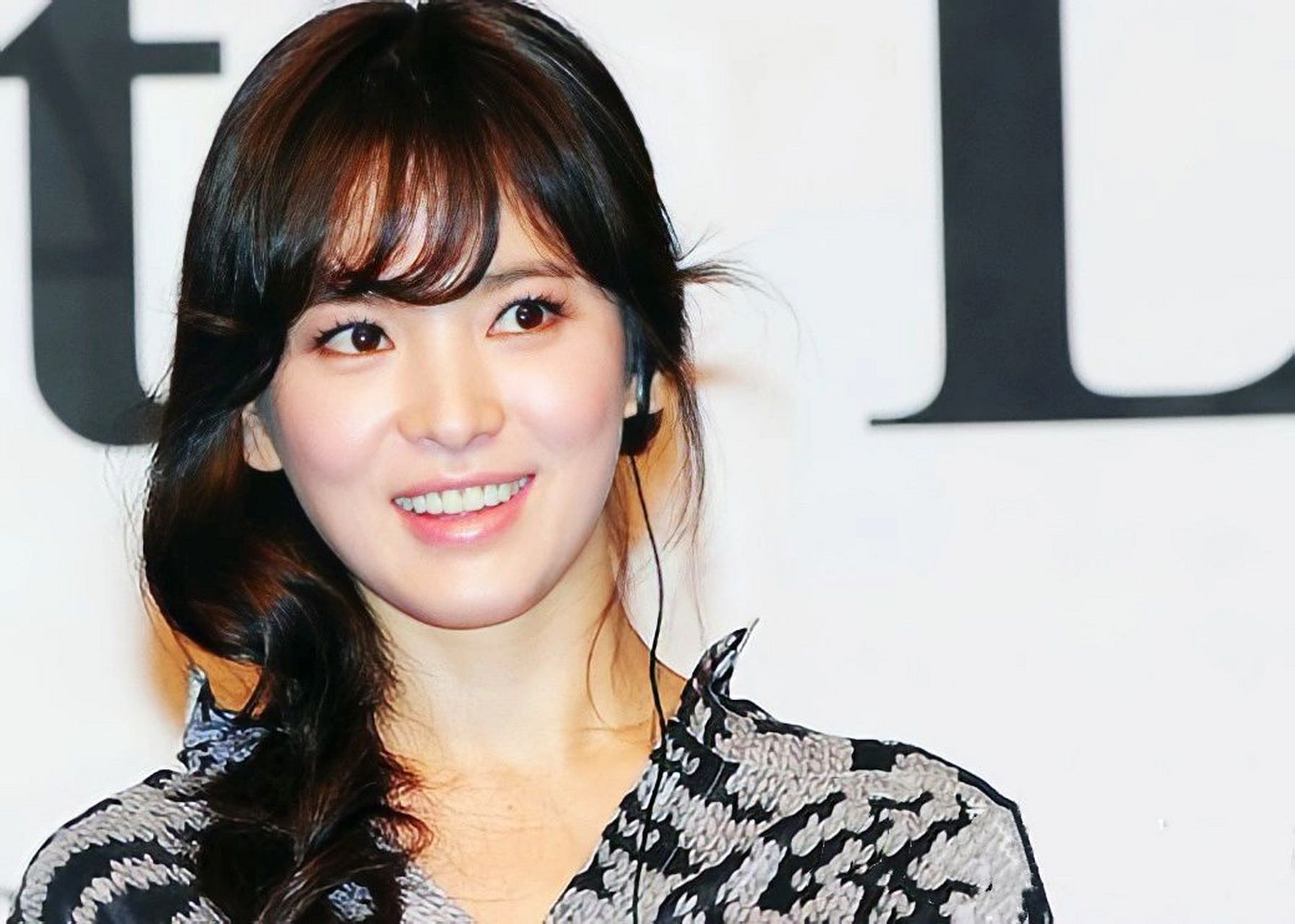 宋慧乔 韩智恩 复古麻花辫|||2011年韩国电影《今天》 	 #宋慧乔[话题