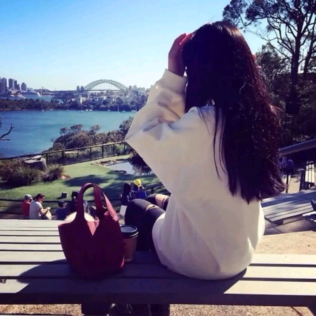 远离男人没烦恼吧