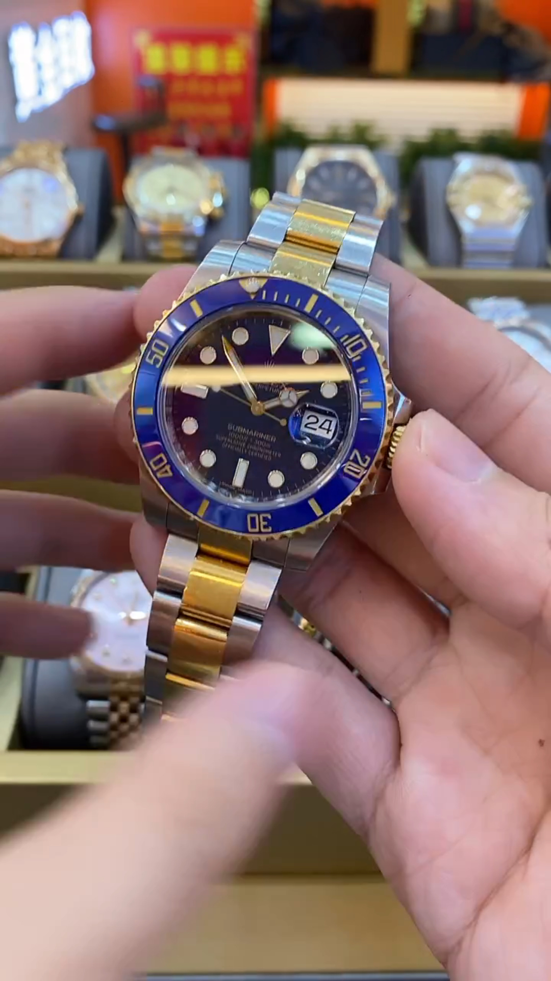 欣赏一下劳力士格林尼治间金蓝腕表,上手经典一刻-度小视