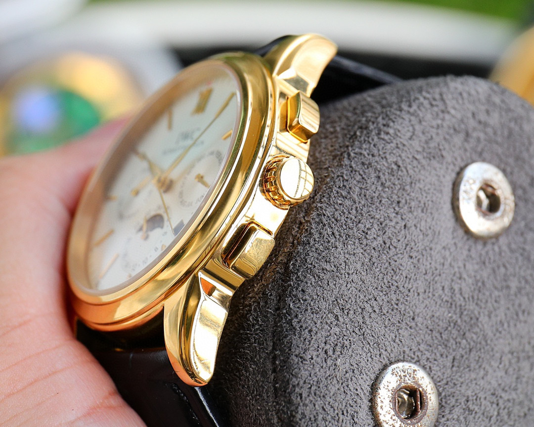 iwc万国手表展现优雅知性与贵族气息