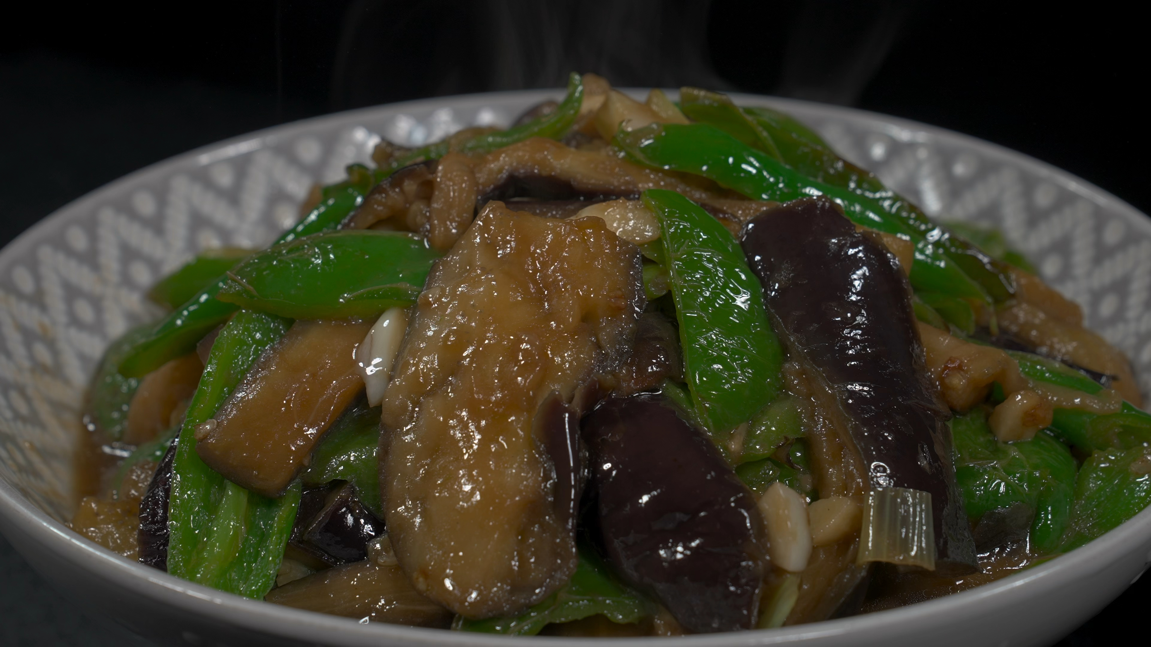 炒茄子切记不要过油和直接下锅炒,分享一招鲜嫩入味不油腻,下饭