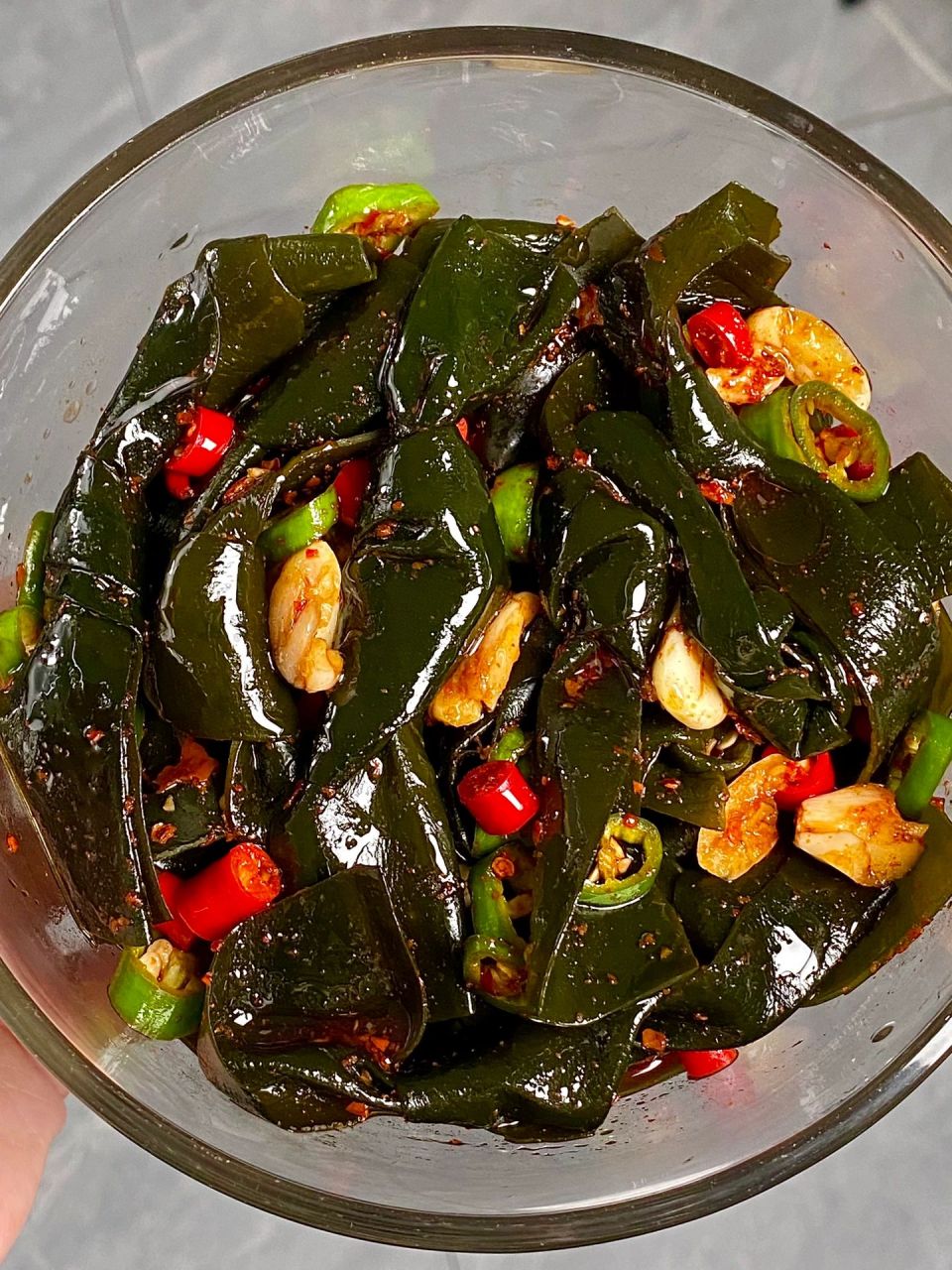 分享的凉拌泡海带片收到大家反馈说好吃!粉丝说凉拌辣海带结也不错!