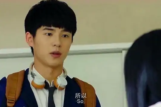 张子枫与胡先煦,刘昊然,吴磊,彭昱畅,比焉栩嘉更有cp感?