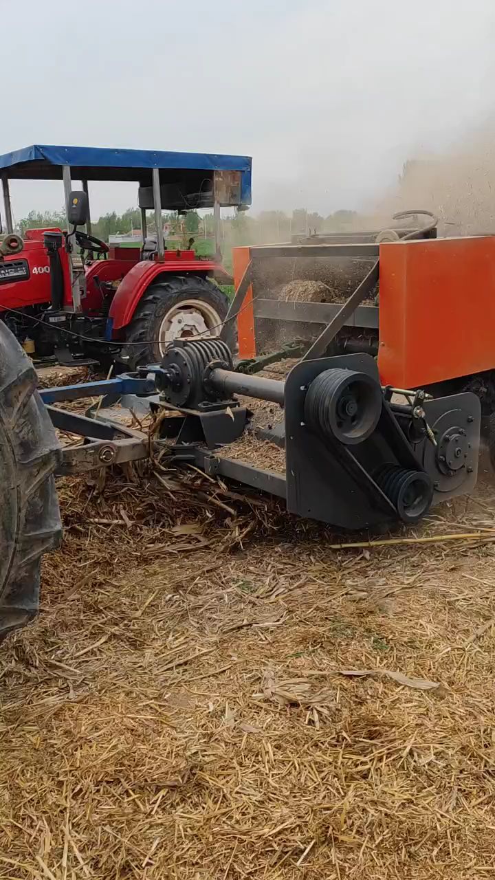 秸秆粉碎打捆机,玉米秸秆打包机,收秸秆喂牛羊,养殖专用打包机.