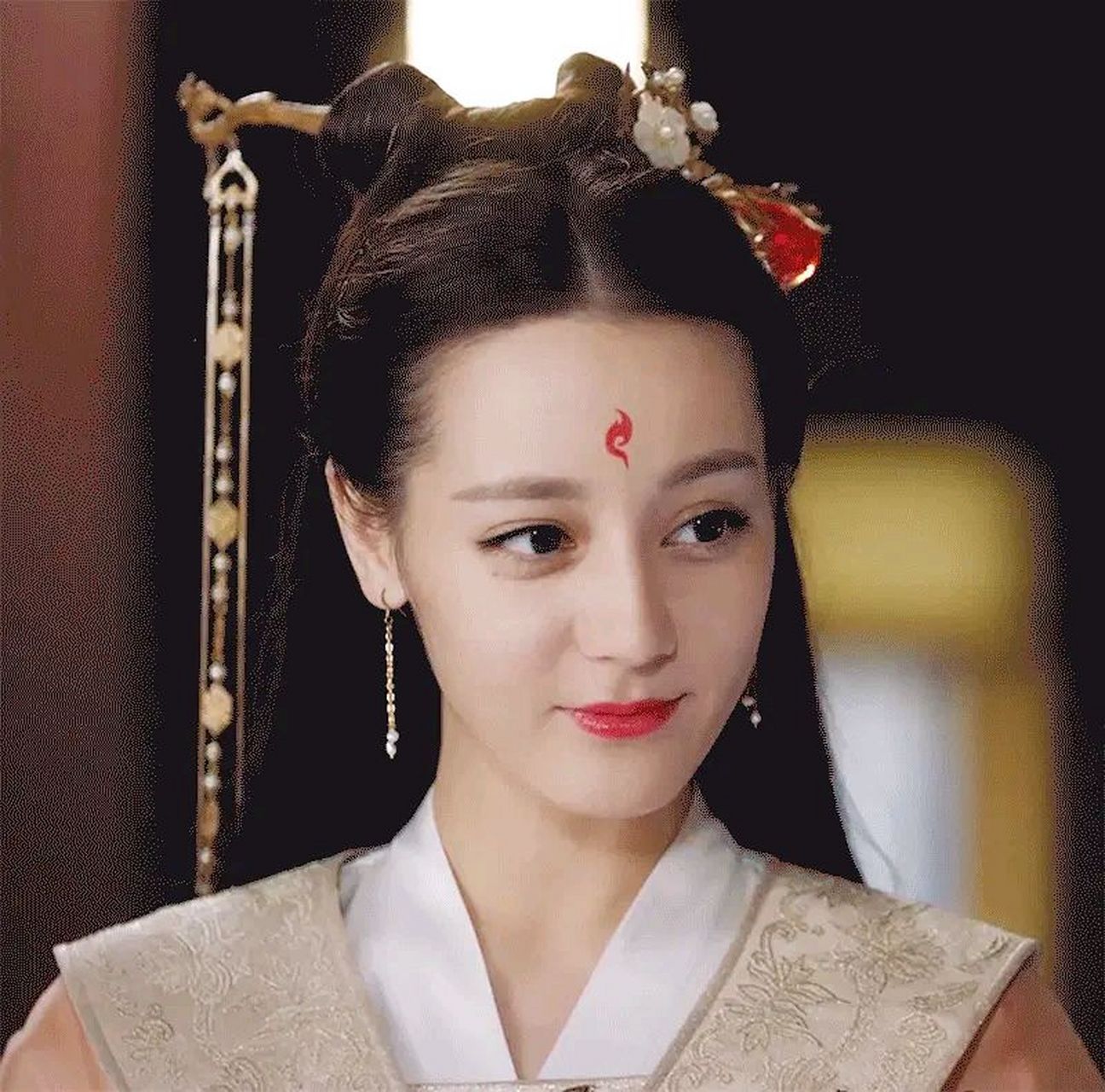 娱乐圈新疆三大美女古装大比拼,佟丽娅,古力娜扎,迪丽热巴,哪位更美