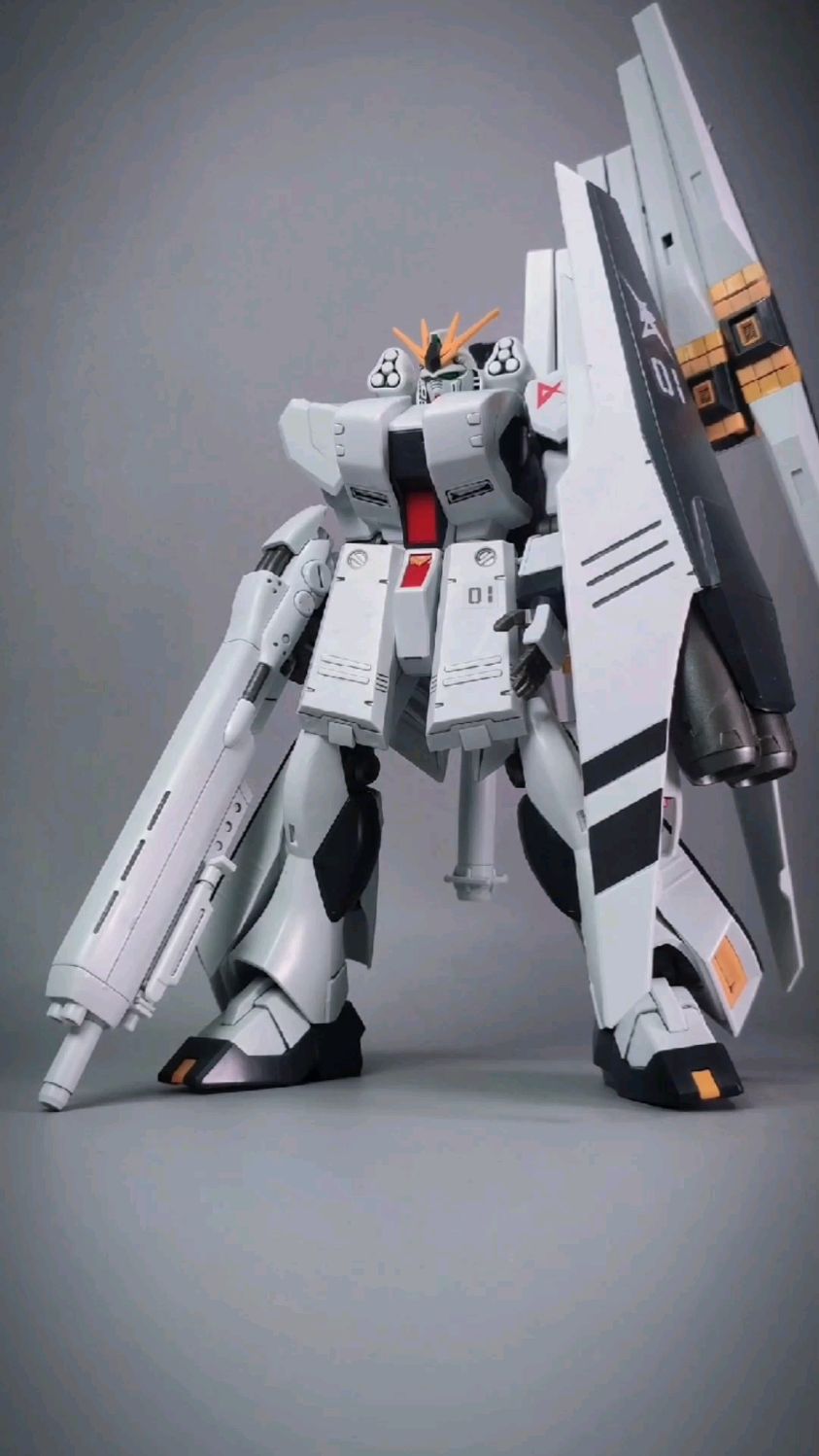 高达测评万代hg重装牛高达虽然只是换装玩法但是真的很酷