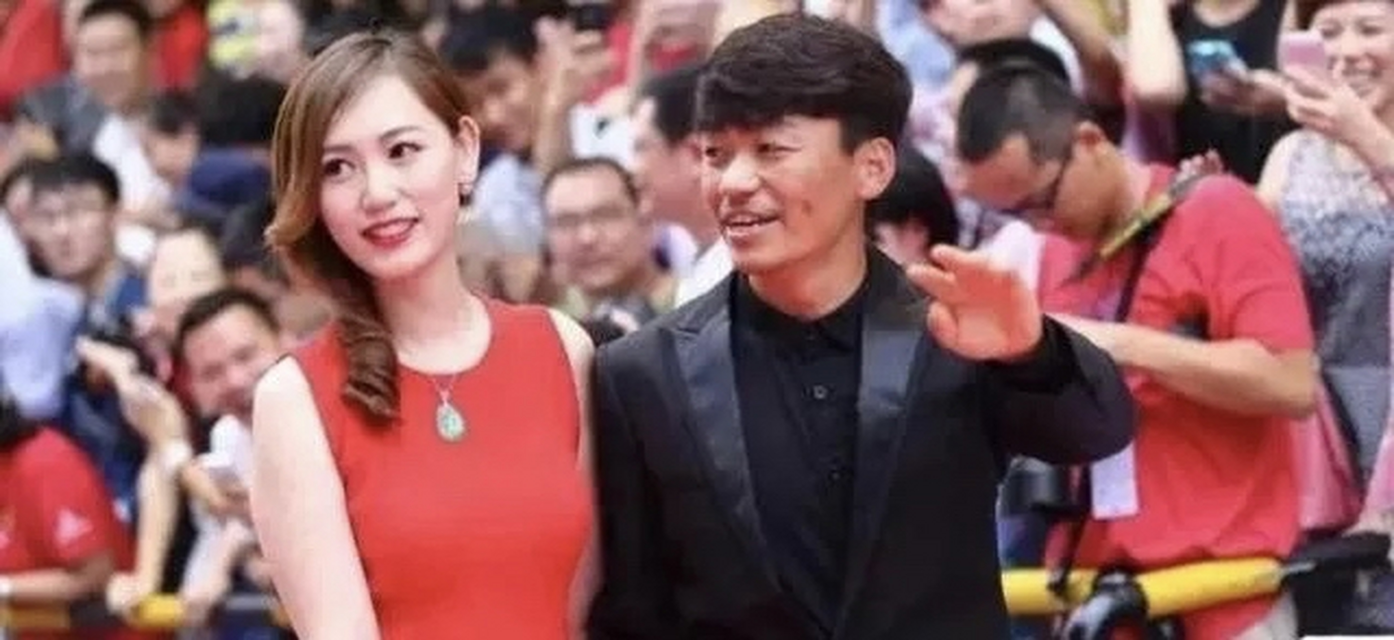 马蓉和王宝强离婚后,谈及旧事依旧意难平,她说:"我们本来可以低调离婚