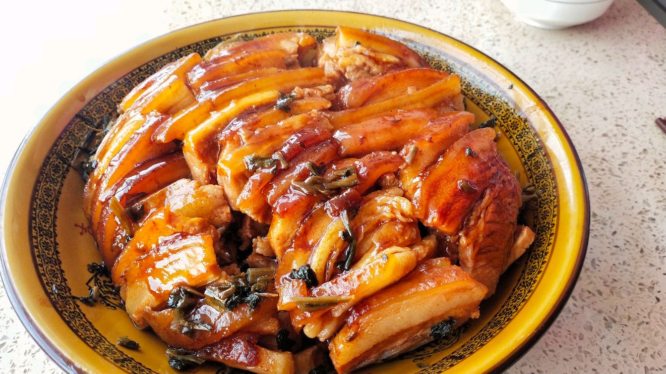 梅菜扣肉家常做法,色泽红亮,入口即化,讲解详细