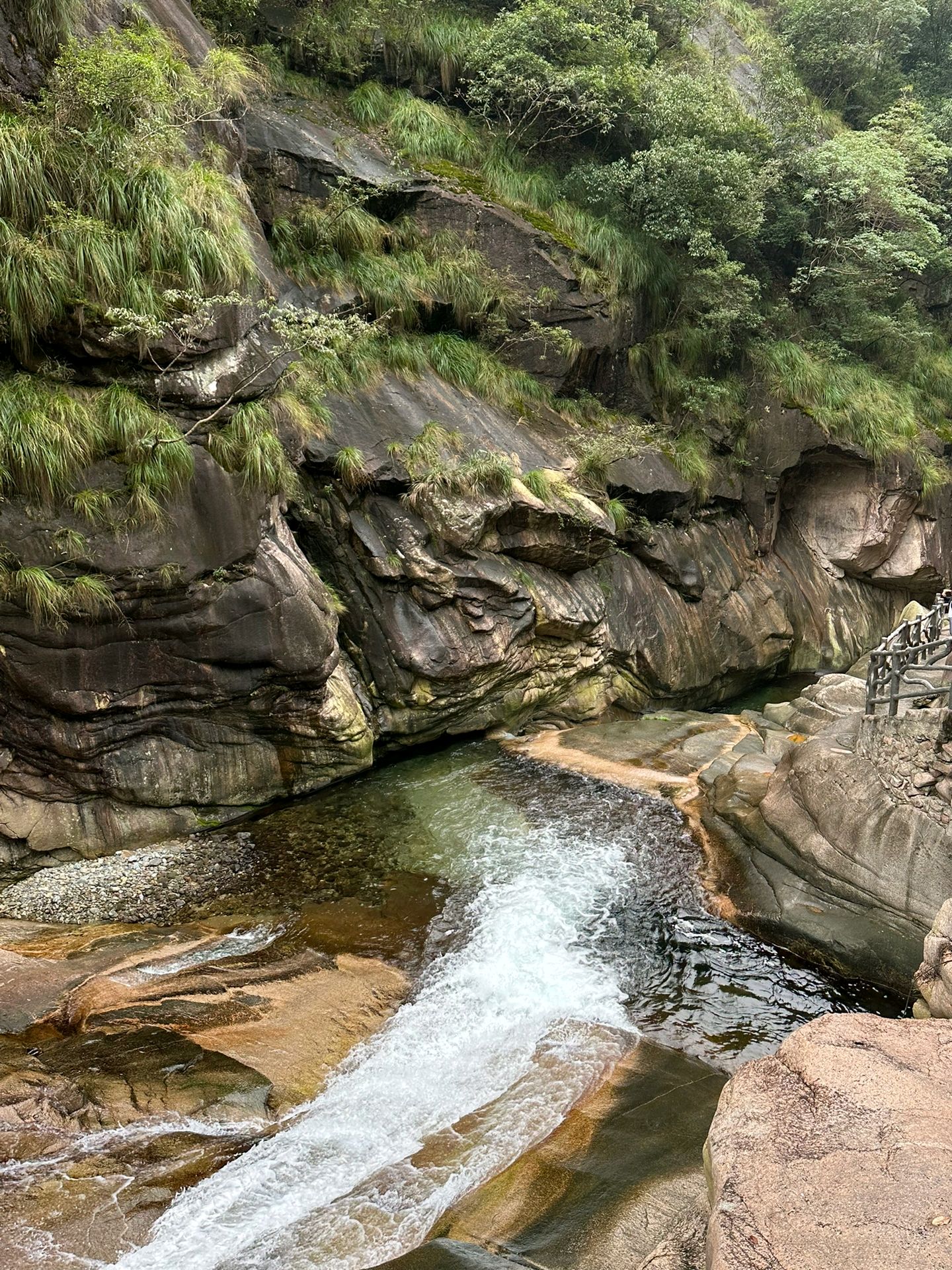 鄣山大峡谷图片