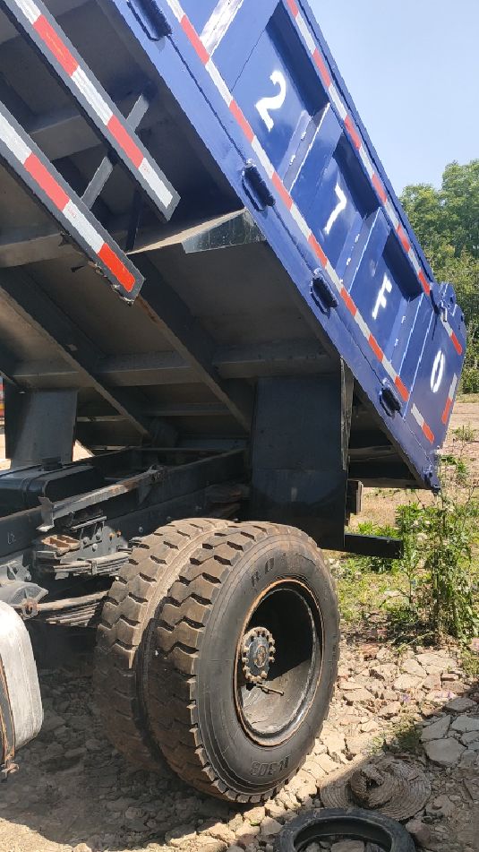福田130工程自卸车(国五蓝牌)