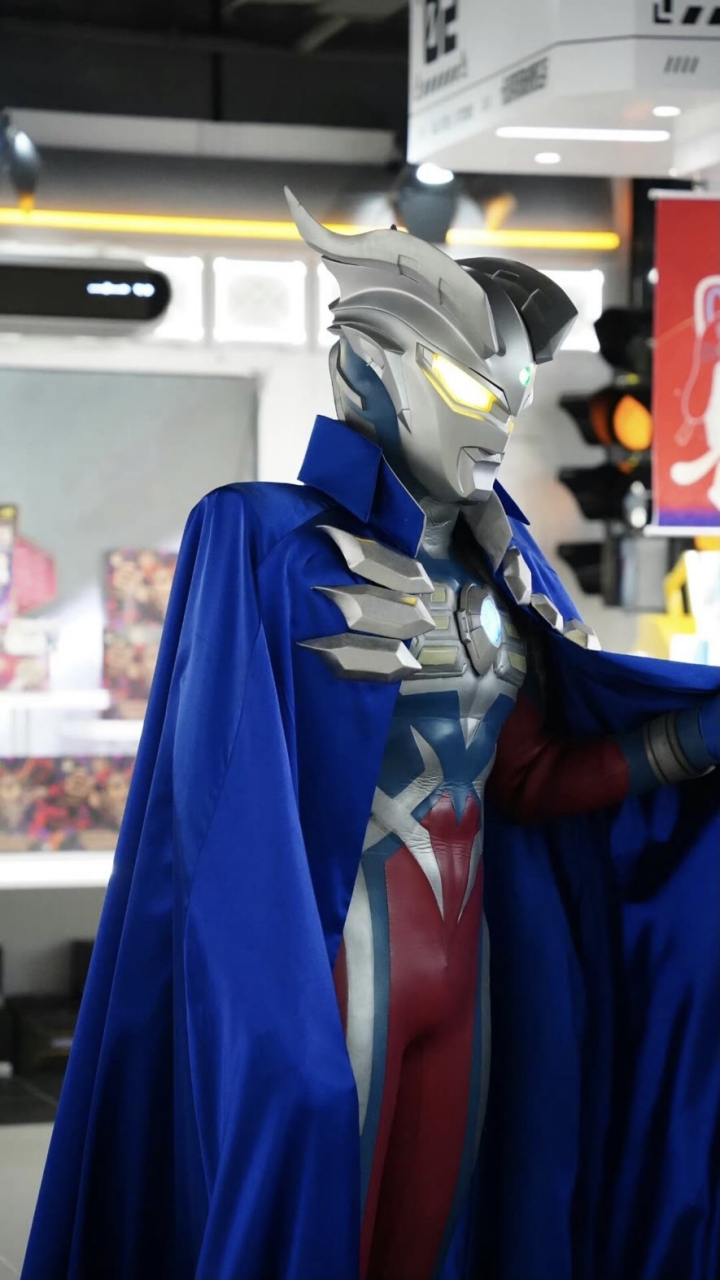 披风赛罗太帅啊 喜欢赛罗哥哥陪你们上学么#动漫壁纸