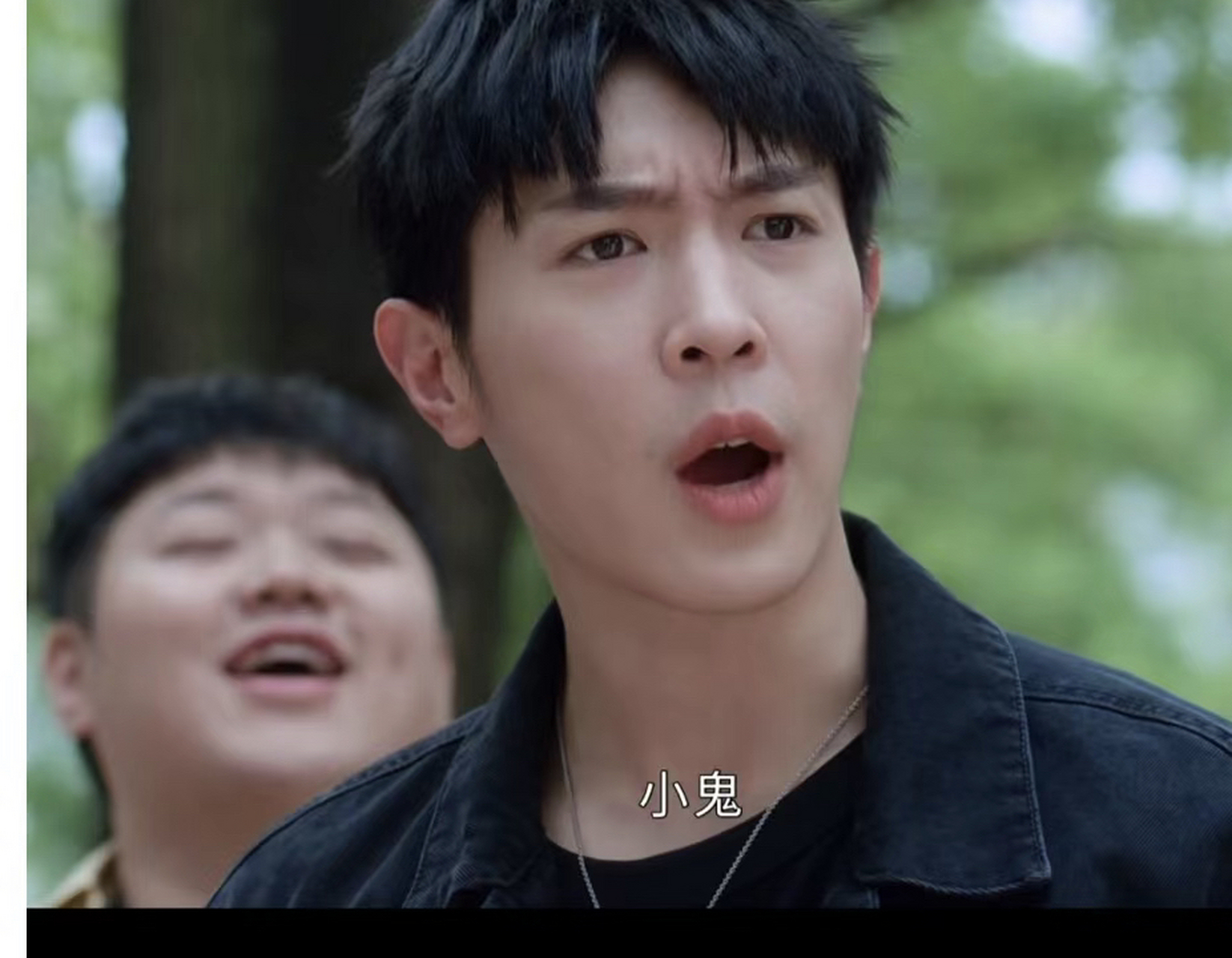 温以凡,温以凡长得漂亮,工作是一名新闻记者,他们俩曾是高中同班同学