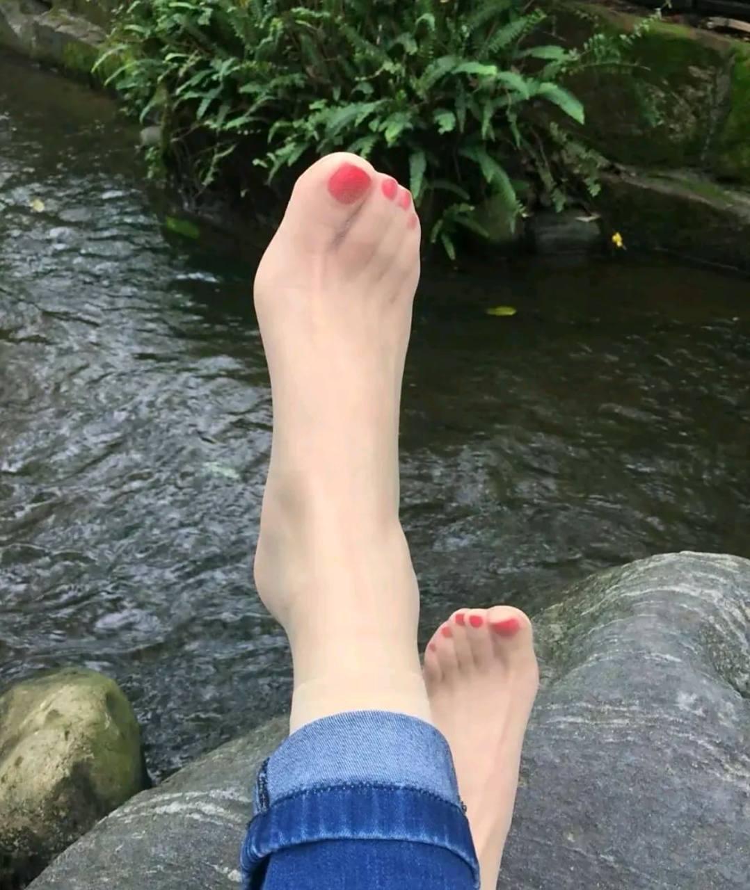 刚做的指甲 好看吗#性感小脚