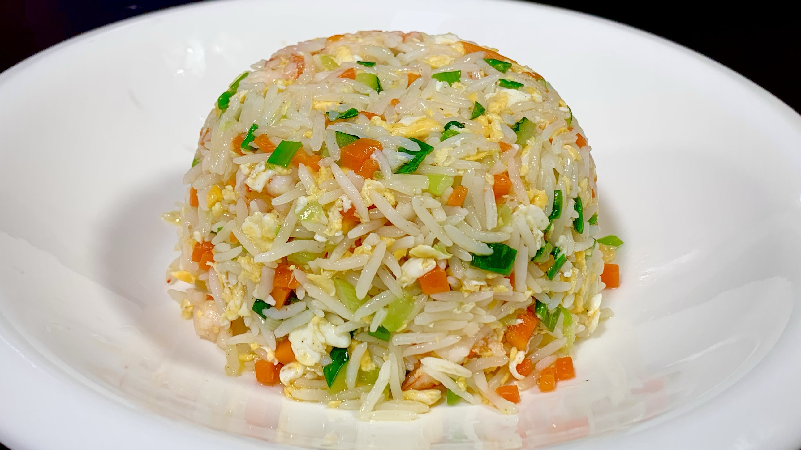 蛋炒饭还是家常的做法好吃,配料简单,这几步骤很重要,建议收藏